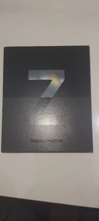 Samsung Galaxy Z Fold 3