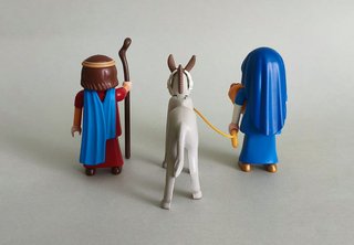 Playmobil Pareja Con Niño Y Burro Belén