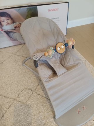 Hamaca BabyBjörn Bliss + Juguete