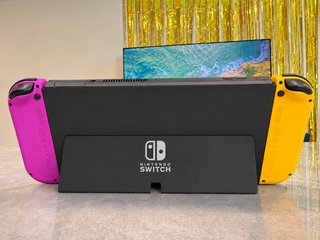 Nintendo Switch OLED con Accesorios