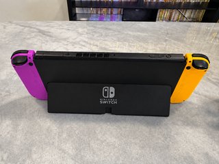 Nintendo Switch OLED con Accesorios
