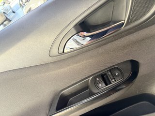 OPEL Corsa 2018 1.4 Selective 11.500€