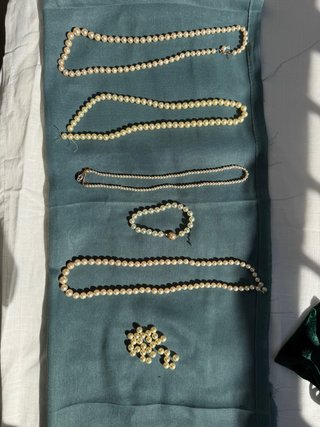 Lote de 5 collares y pulsera de perlas