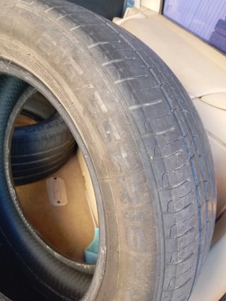 2 Ruedas Coche 95% Vida Útil