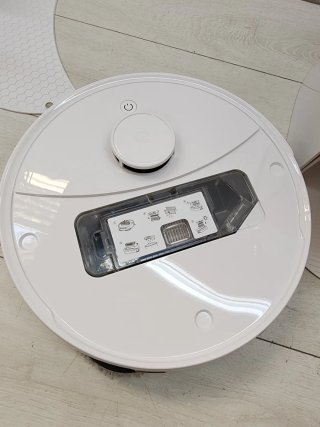 Robot Aspirador Lafort con Base