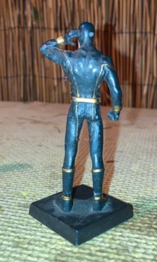 Figuras Marvel Cíclope y Elektra
