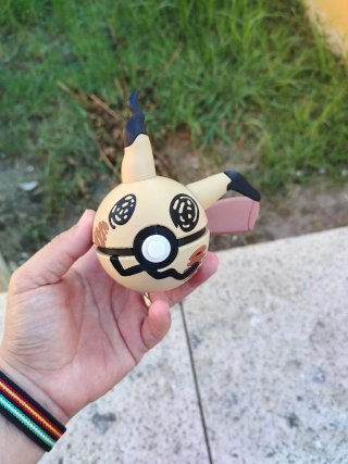 Pokéball de Mimikyu