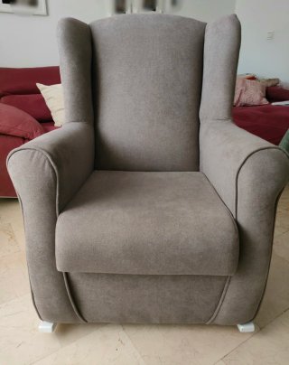 Butaca orejera lactancia gris