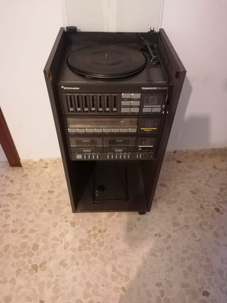 Equipo de sonido Schneider con Tocadiscos