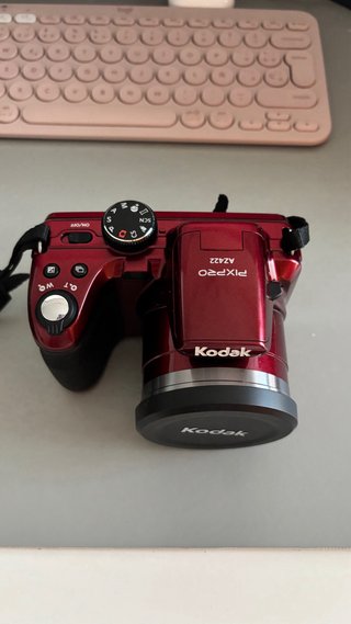 Cámara Kodak Pixpro AZ422 Roja