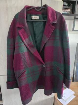 2 Abrigos Retro de Paño el verde y el morado de la