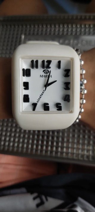 Reloj Marea analógico blanco