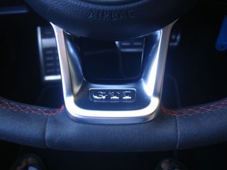 Volkswagen Golf 3p GTI Performance 2.0 TSI 180 kW