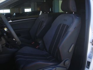 Volkswagen Golf 3p GTI Performance 2.0 TSI 180 kW