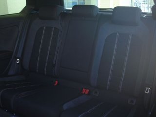 Volkswagen Golf 3p GTI Performance 2.0 TSI 180 kW