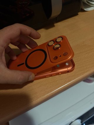 Funda Metálica Naranja para iPhone 17 Pro