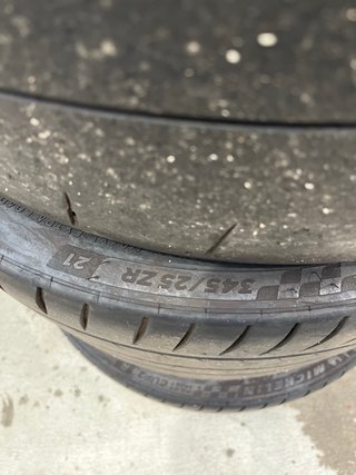 Neumáticos Michelin 275/30/20 y 345/25/21