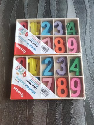 Set de 2 Cajas de Números de Madera