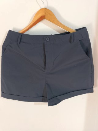 Pantalón corto azul talla L