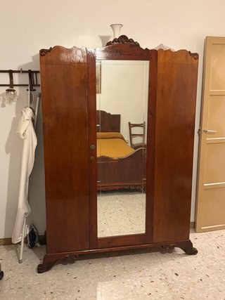Dormitorio completo antiguo de madera