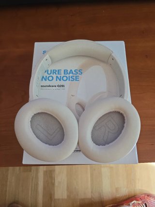 Auriculares Soundcore Q20i