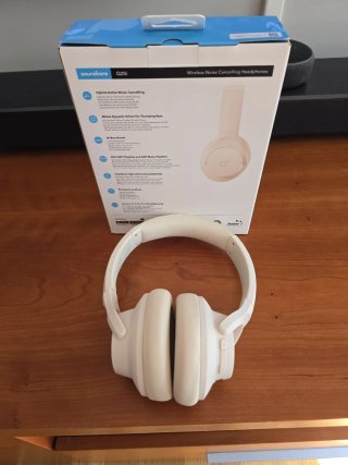 Auriculares Soundcore Q20i