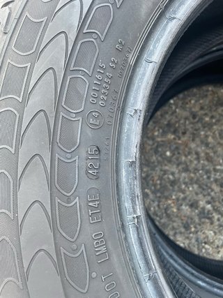 Neumático Continental Vanco 2 235/65 R16C. 4 unida