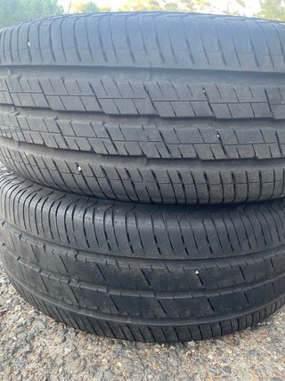 Neumático Continental Vanco 2 235/65 R16C. 4 unida