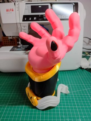 Soporte para mandos Majin Buu