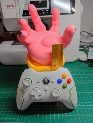 Soporte para mandos Majin Buu