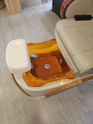 Sillón de pedicura con masaje
