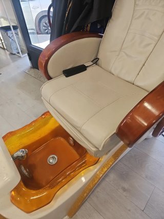 Sillón de pedicura con masaje