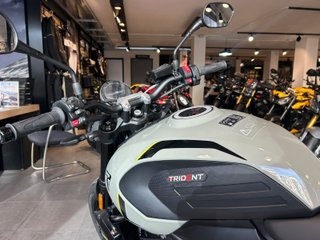 Triumph Trident 660