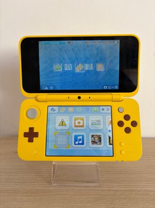 Nintendo 2DS XL Pikachu Edition