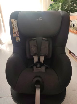 Britax Römer Dualfix M i-Size Isofix