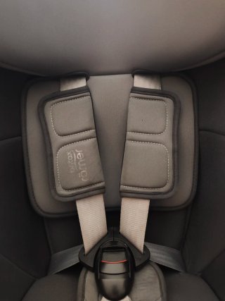 Britax Römer Dualfix M i-Size Isofix