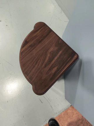 Rinconera de madera con cajón