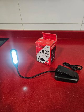 Mini Lámpara de Lectura LED Recargable