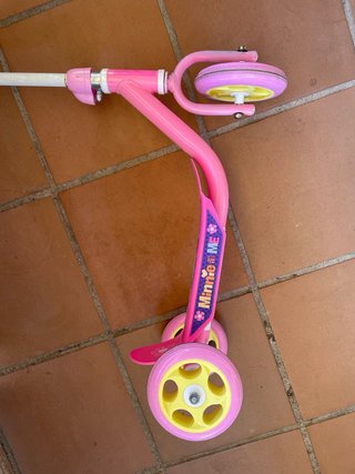 Patinete, bici niñas 2-4 años y bañera bebé.