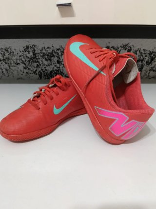 Zapatillas de Fútbol Nike Rojas