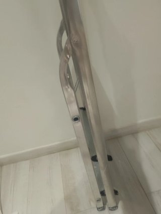 Escalera de Aluminio Plegable