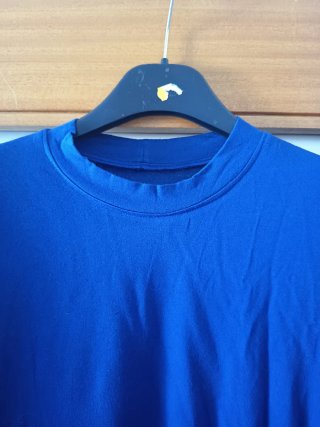 Camisola de senhora azul