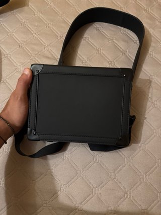 Tracolla unisex Balenciaga nera