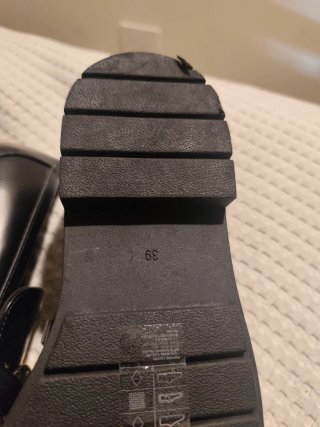 Mocasines Negros con Cadena Talla 39