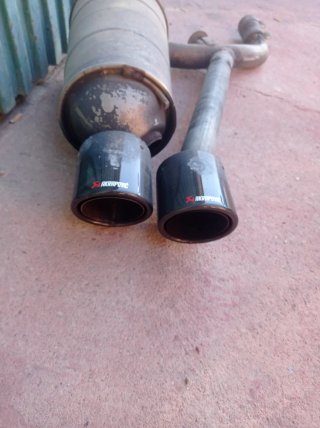 Silencioso BMW 528i E39 Akrapovic