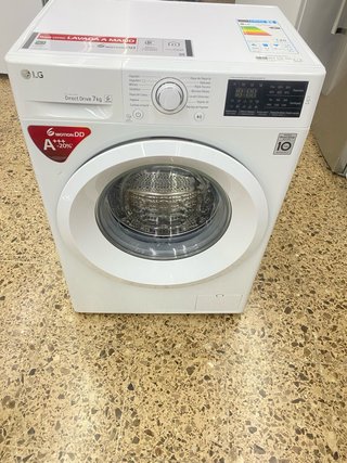 LAVADORA MARCA LG 7kg 1200rpm INVERTER A+++