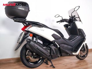 YAMAHA NMAX