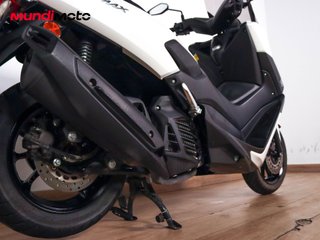 YAMAHA NMAX