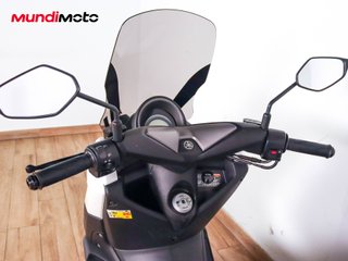 YAMAHA NMAX