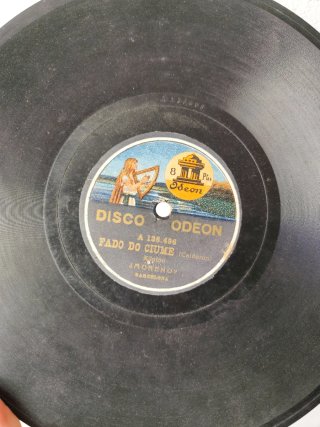 Disco gramófono antiguo Fado do Cuime